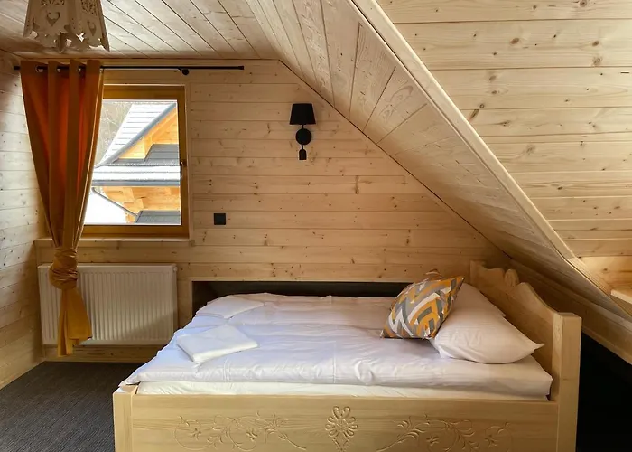 Jelen Niedzwiedz שצ'צ'ירק