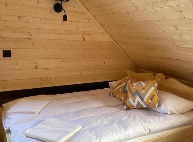 Jelen Niedzwiedz * שצ'צ'ירק