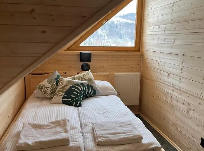 Jelen Niedzwiedz שצ'צ'ירק