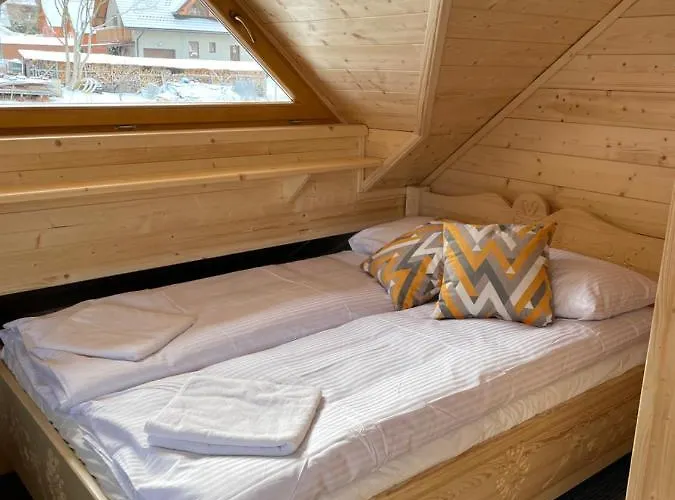 Jelen Niedzwiedz * שצ'צ'ירק